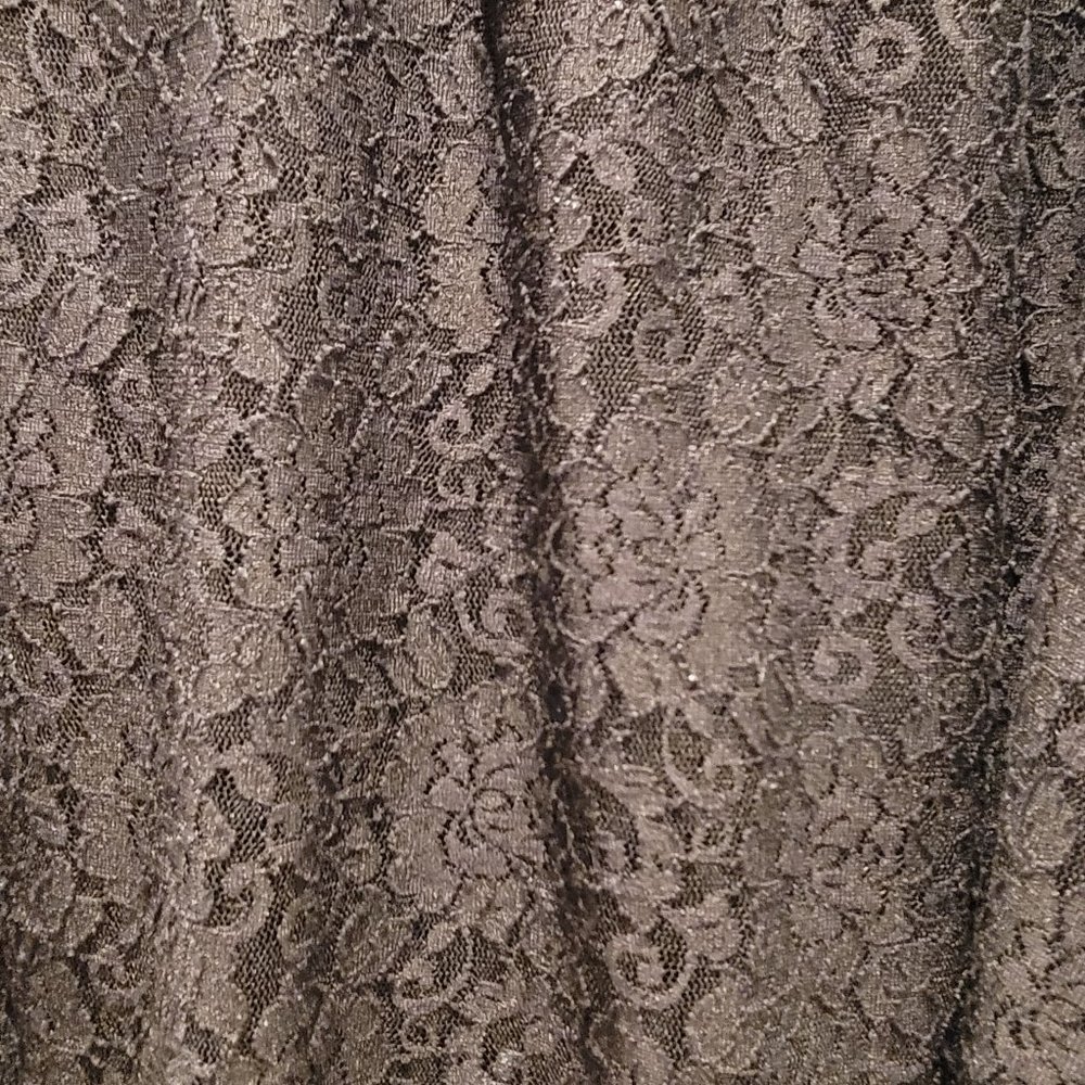 LuLaRoe Lola Skirt Medium M Black Lace A Line Mid Length - Picture 2 of 6